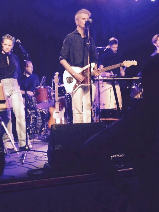 lori show wendy good